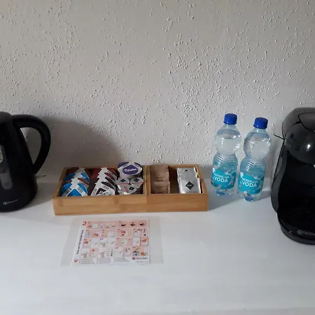 144 アパート Kněževes